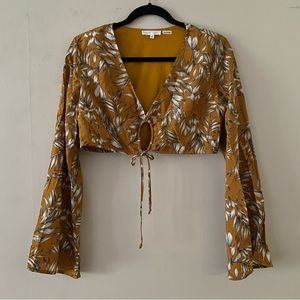 Emory Park crop top bell sleeve palm pattern